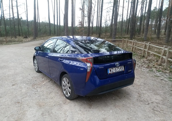 Toyota Prius cena 53500 przebieg: 263500, rok produkcji 2016 z Skierniewice małe 232